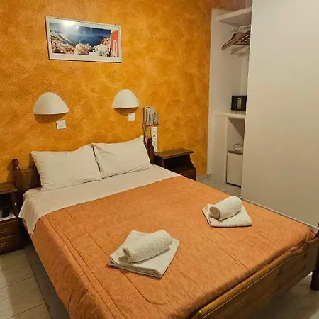Palladion * Karterados (Santorini)