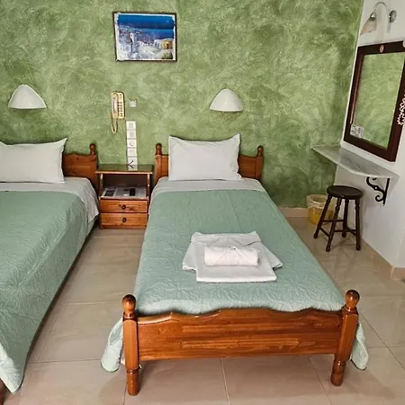 Palladion * Karterados (Santorini)