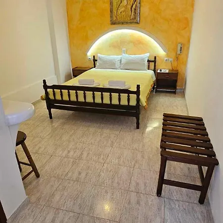 Palladion Karterados (Santorini)