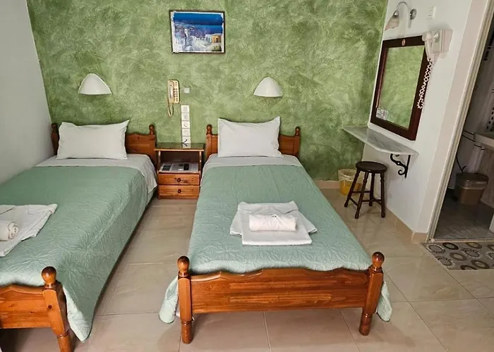 Palladion * Karterados (Santorini)